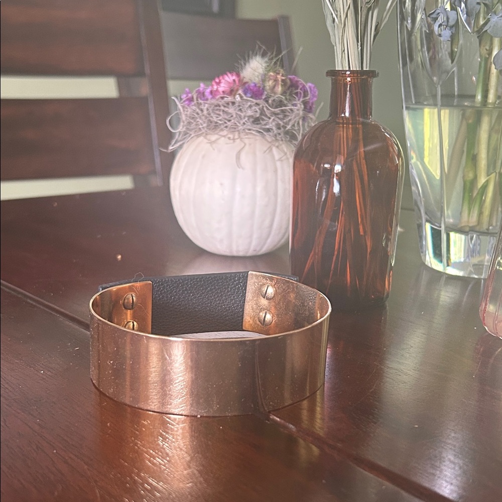 Gold plated neck cuff